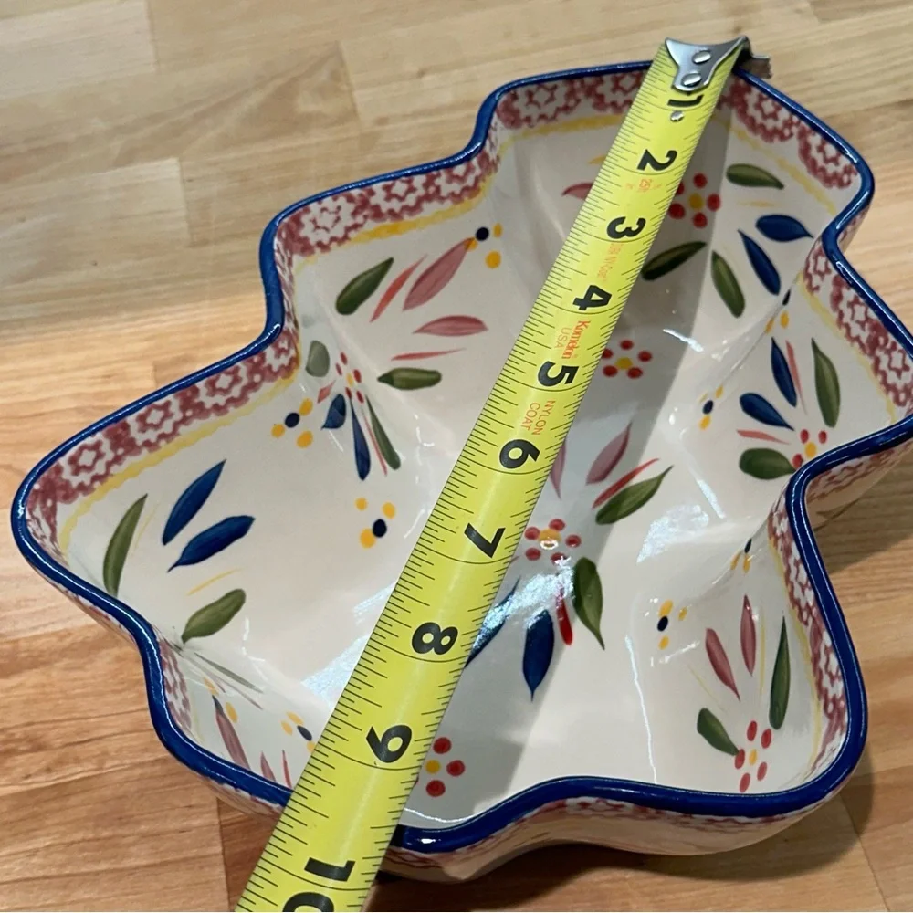 Temp-Tations Old World Confetti Tree Figural 1.5 QT Ovenware Baker.  NWOT